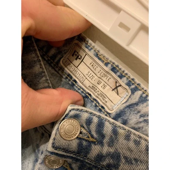 Free People Womens Jeans Acid Wash High Rise Button Fly Straight Leg W26 - Picture 5 of 7